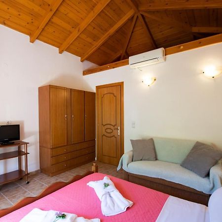 Delphinus Villa Nefeli Áyios Nikítas Exterior foto
